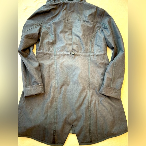 BNWT Mondetta Grey Hooded Adjustable Asymmetric Fitted Wind Rain Coat - Picture 5 of 9